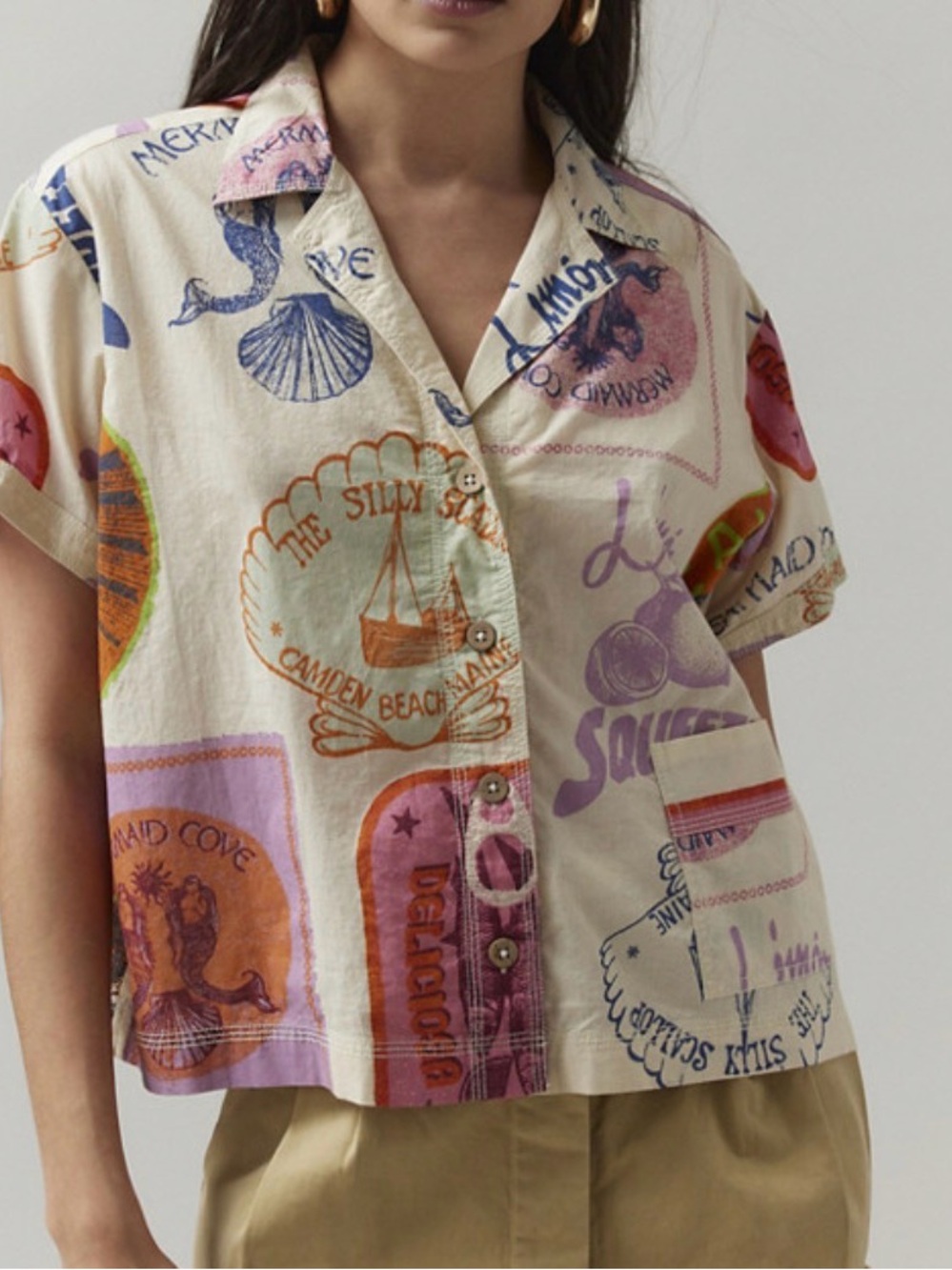 Del Rey Souvenir Button-Down Top